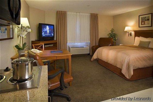 Candlewood Suites Portland Airport, An Ihg Hotel Room photo